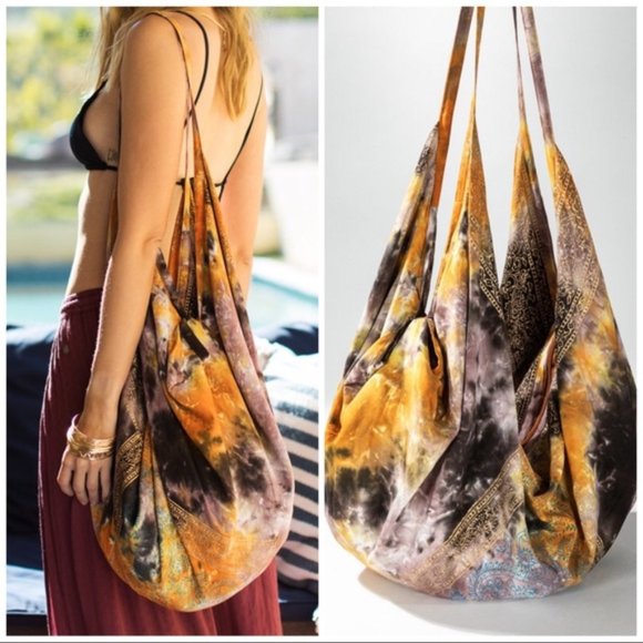 Handbags - 🌺🆕BOHO FINE PRINT COTTON BAG - Heart of Gold